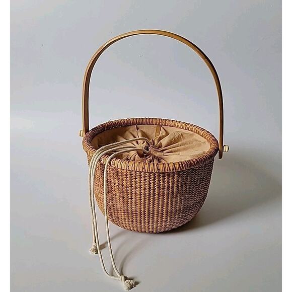 Vintage Nantucket Lightship Lined Woven Wicker Handled Basket 10" Cottagecore - Picture 8 of 16